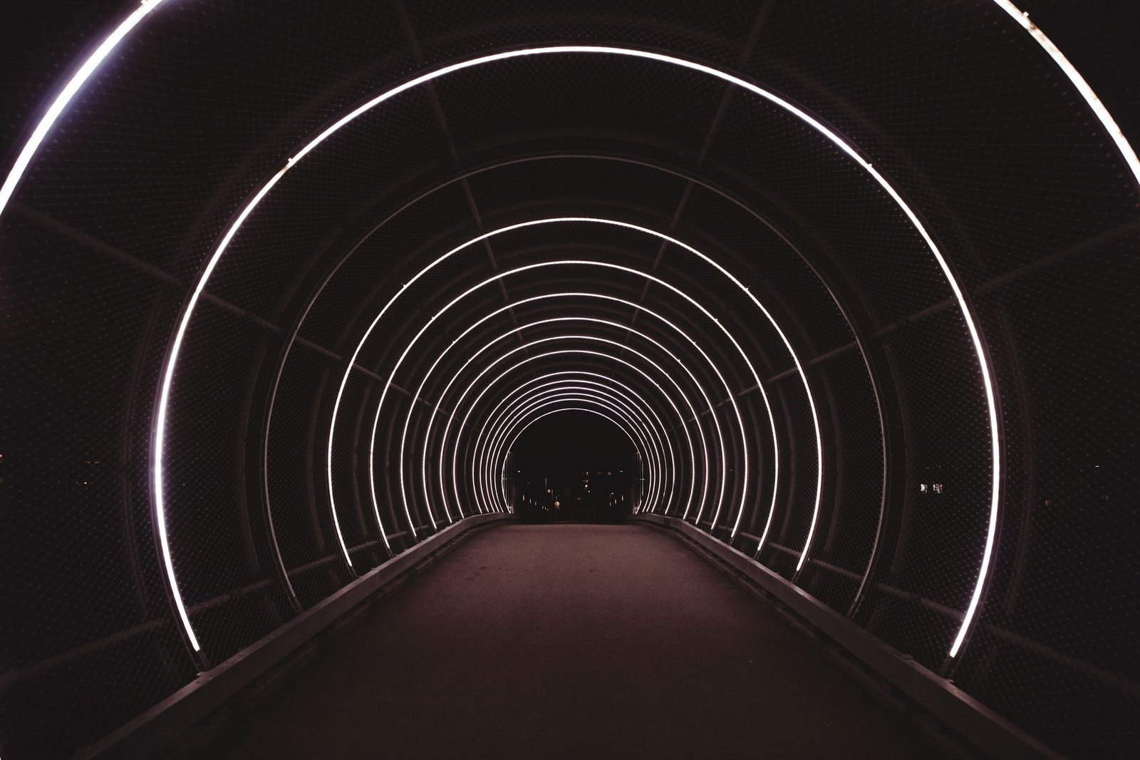 The autonomous subway in Suwon South Korea opened and it has a front glass window. This is a long exposure going through the tunnel.